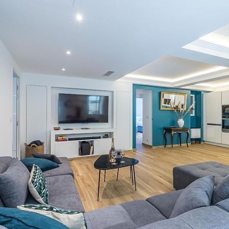 Luxury 3 Bdr Garden & Parking - Angels' Garden Apartment Nisa Exterior foto