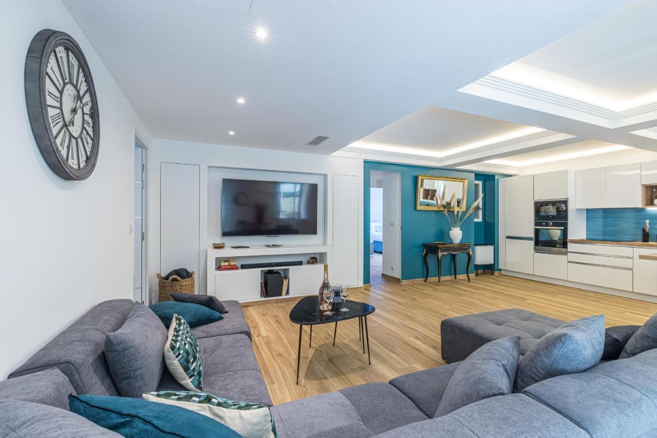 Luxury 3 Bdr Garden & Parking - Angels' Garden Apartment Nisa Exterior foto