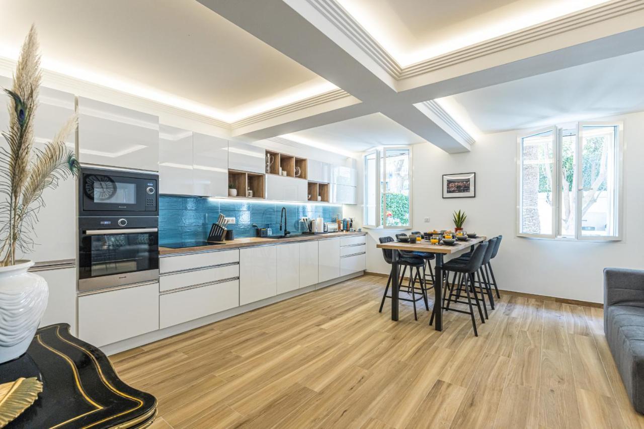 Luxury 3 Bdr Garden & Parking - Angels' Garden Apartment Nisa Exterior foto