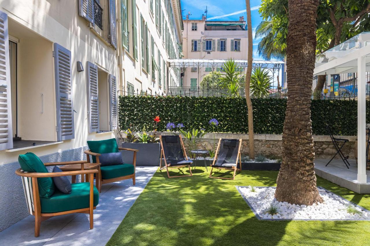 Luxury 3 Bdr Garden & Parking - Angels' Garden Apartment Nisa Exterior foto